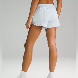 NWT lululemon Hotty Hot LR Shorts 4” size 6